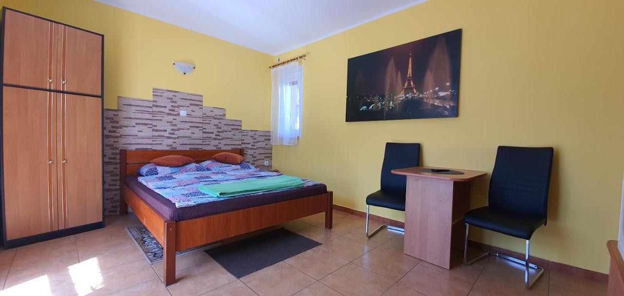 Pokoje Goscinne Pryzmat Wladyslawowo Luaran gambar